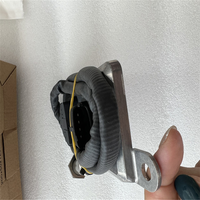 Lkw-Teile NOx-Sensor J4999798F0075 Elektronische Komponente für Foton Aumark Fahrzeuge